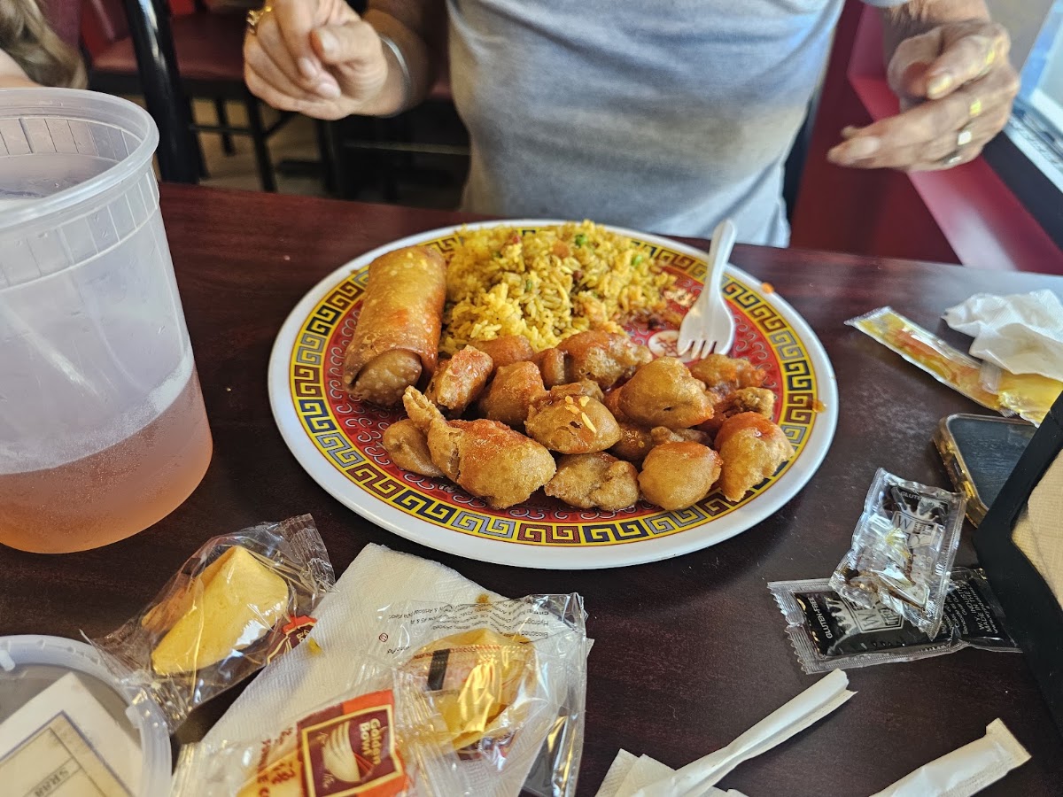 Main Moon Chinese Restaurant Photo 7